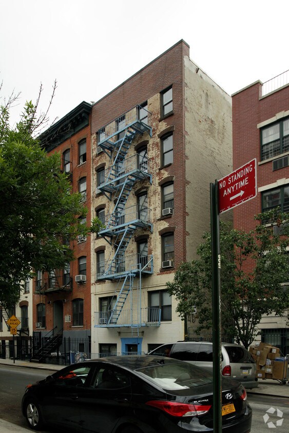 Foto del edificio - 166 Norfolk St