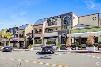 Building Photo - 7509 Draper Ave