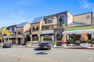 Building Photo - 7509 Draper Ave