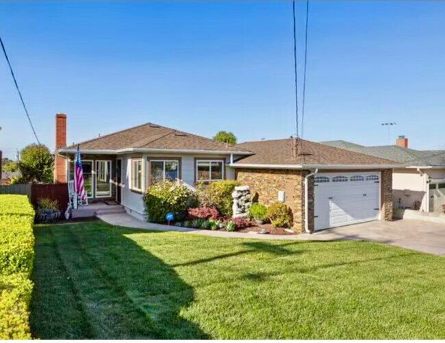 Building Photo - 623 Santa Susana Ave