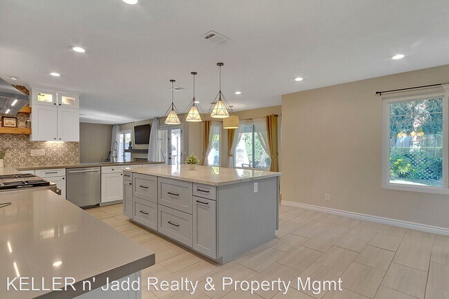 Foto del edificio - 4 br, 3 bath House - 2904 WATERVIEW DR