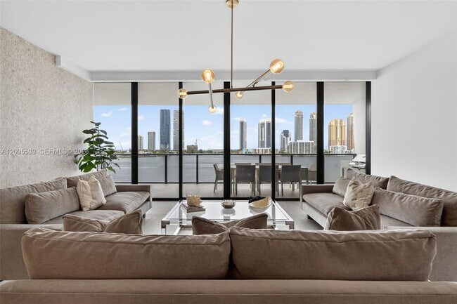 Foto del edificio - 5500 Island Estates Dr