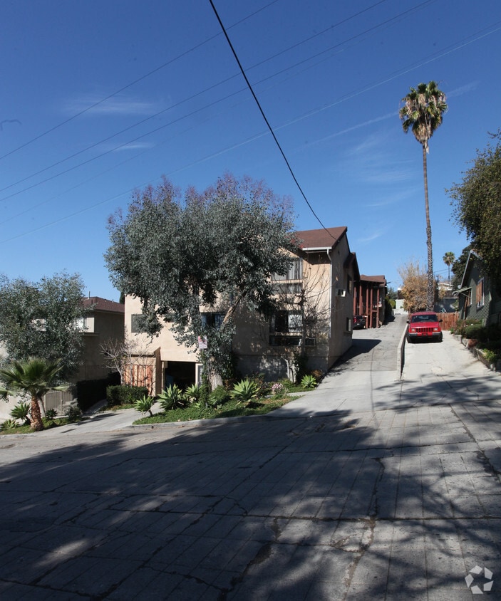 Primary Photo - 4023 Sunset Dr