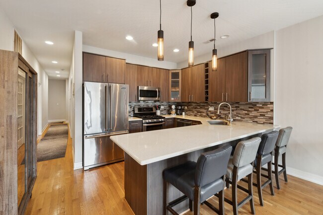 Foto del edificio - 4303 N Kenmore Ave
