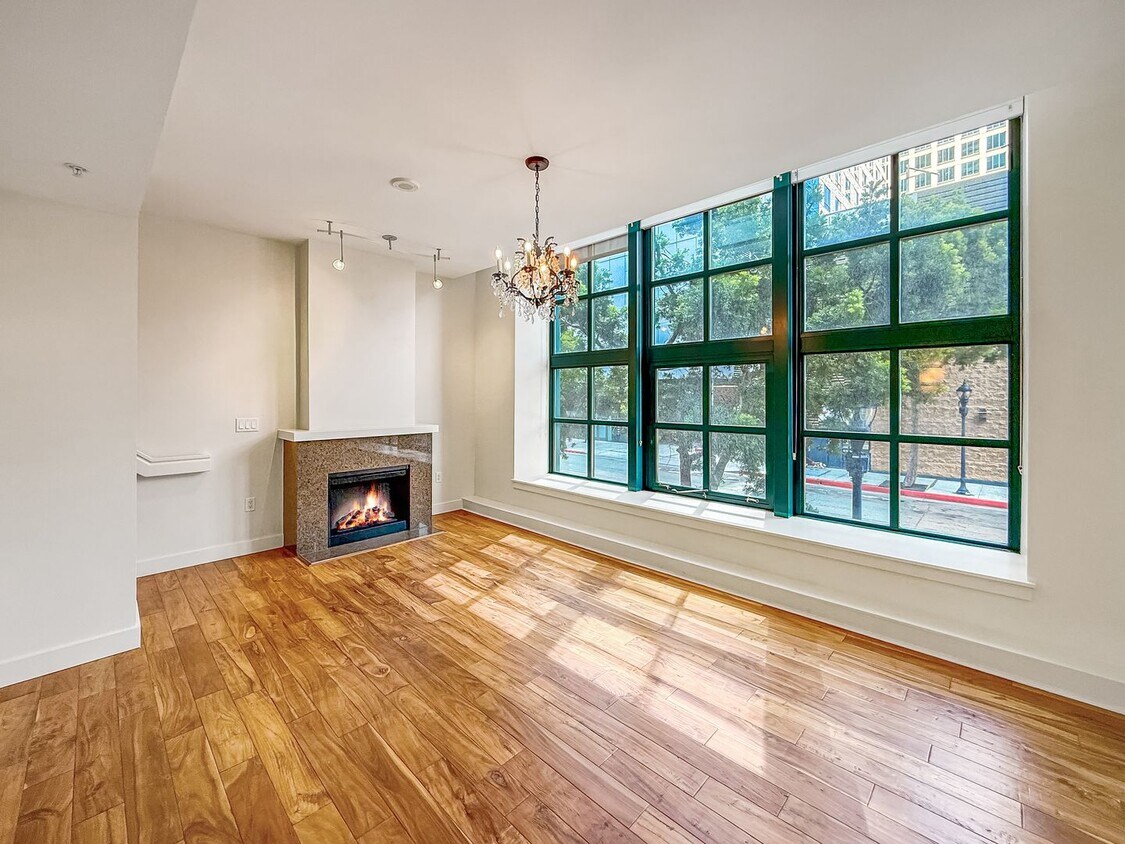 Foto principal - Stunning 2B+Den/2BA Condo in Downtown San ...