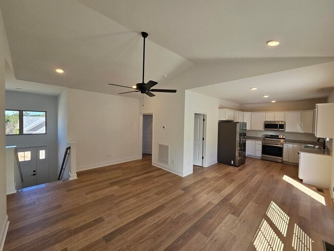 Building Photo - Brand-New Construction in Karns – Washer &...