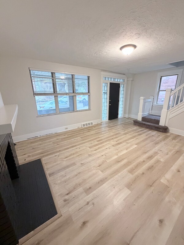 Foto del edificio - 2233 Brownsville Rd