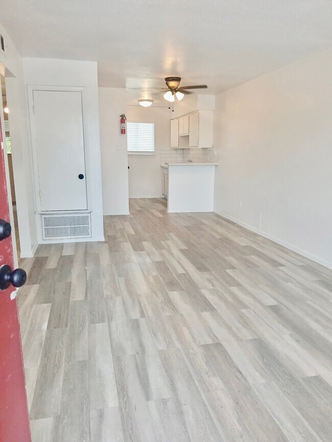 Foto del edificio - 7818 Calhoun Rd