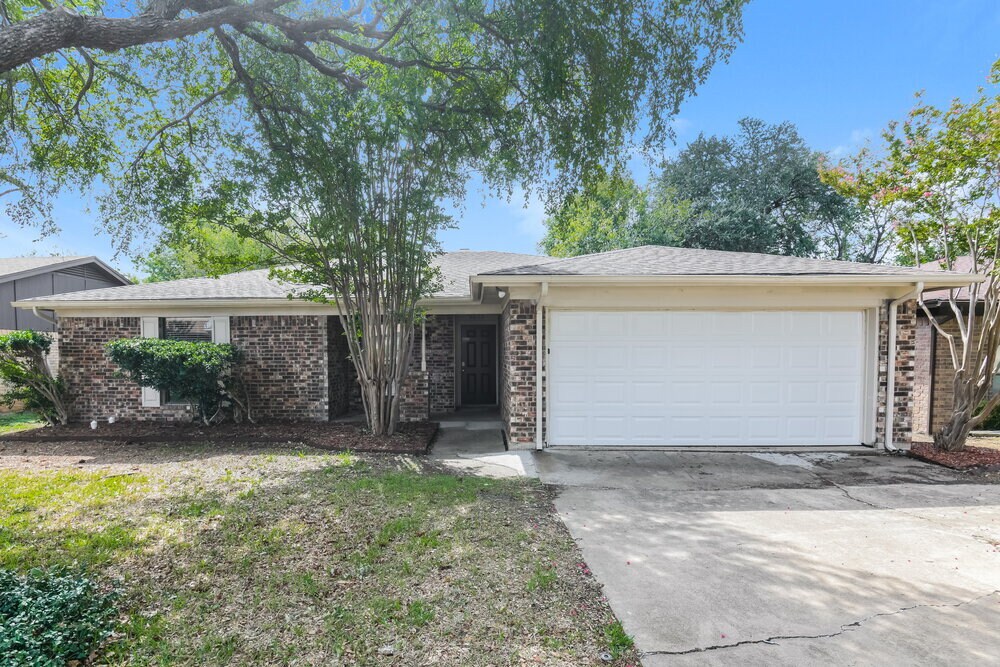 Foto principal - 3621 Willowbrook Dr