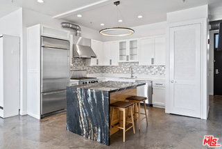 Foto del edificio - 1544 12th St