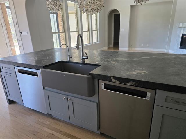 Building Photo - 1323 Roundup Rd