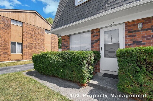 Foto del edificio - 1190-1196 Mccarley Dr
