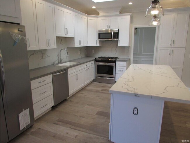 Building Photo - 8 Sandbar Drive, Newport Beach, CA 92625 -...