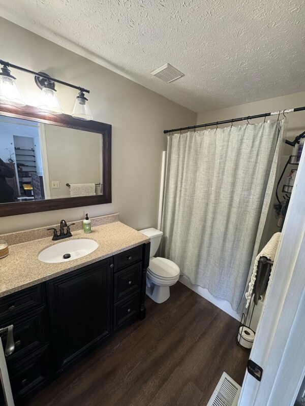 Foto del edificio - 816 Tollis Pkwy