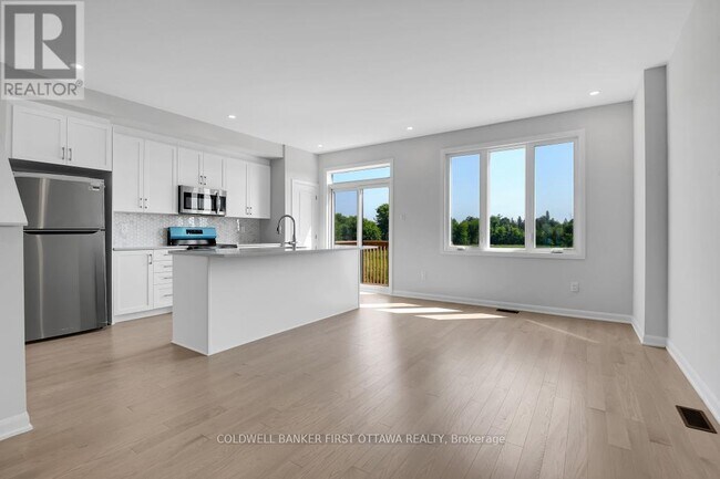 Building Photo - 285 Bankside Way