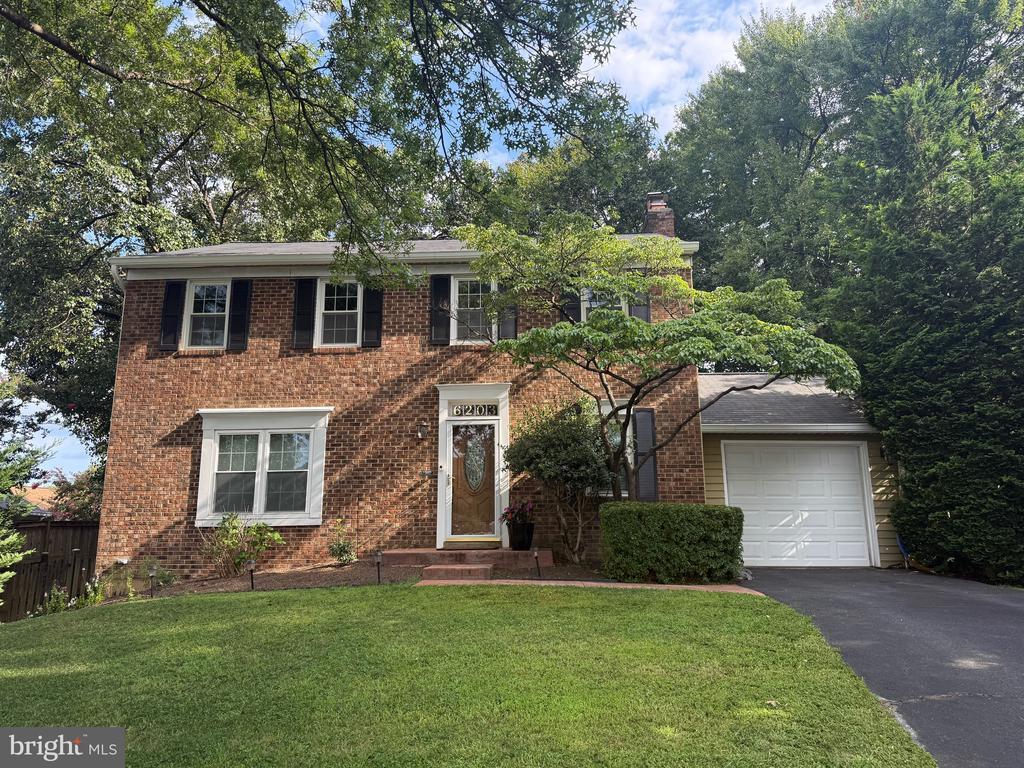 Foto principal - 6203 Franconia Forest Ct