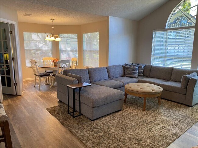 Foto del edificio - 948 Bird Bay Ct