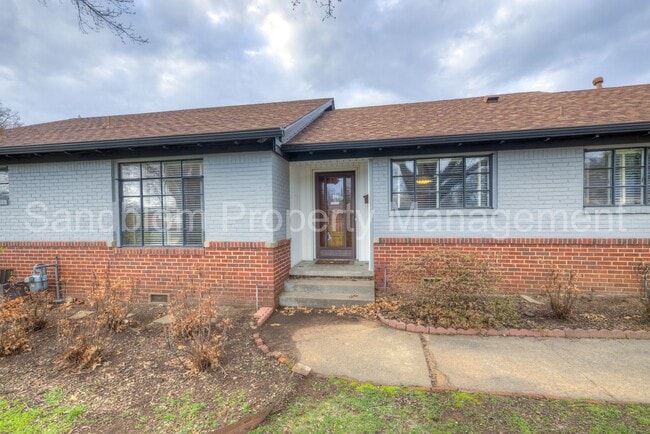 Foto del edificio - For Lease | Midtown Tulsa | 3 bed, 2 bath ...