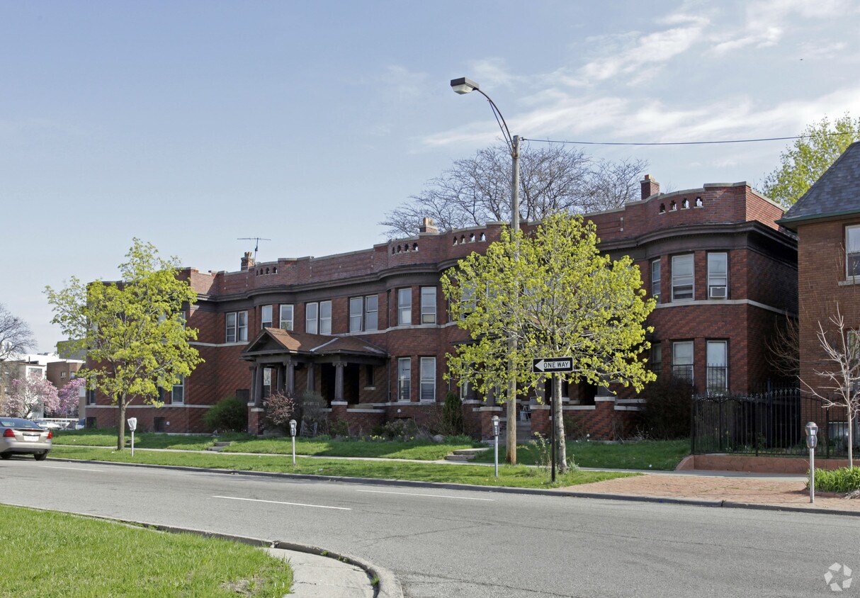 Primary Photo - 4742-4754 Anthony Wayne Dr