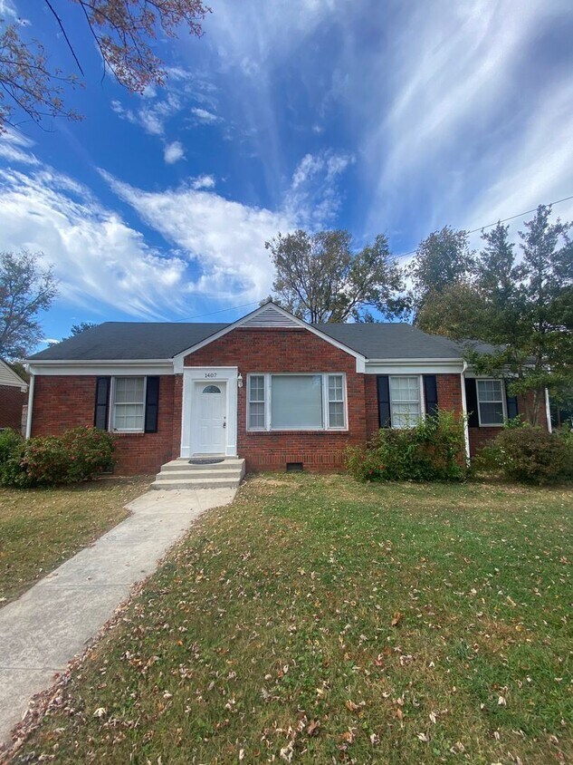3 br, 1 bath House 1407 Stonewall Blvd. House Rental in