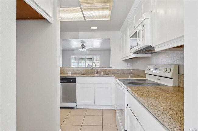 Building Photo - 73 Bentwood Ln
