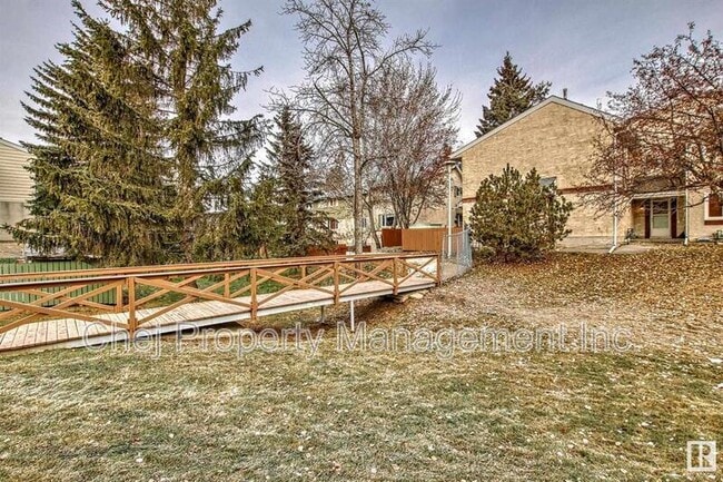 Building Photo - 4 C Callingwood Ct NW