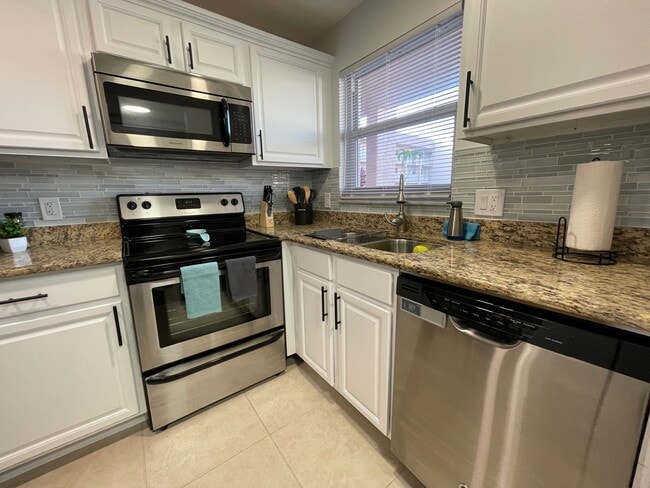 Foto del edificio - 170 Turtle Lake Ct