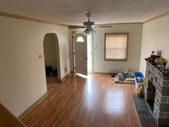 Foto del edificio - 3 br, 1 bath House - 333 LIBERTY COURT