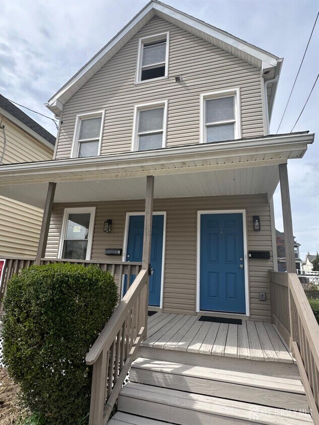 Primary Photo - 326 2nd St