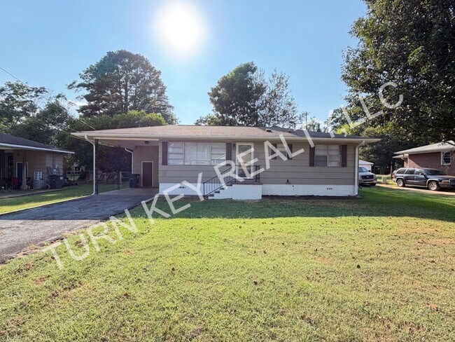 Building Photo - 2724 Clyburne St