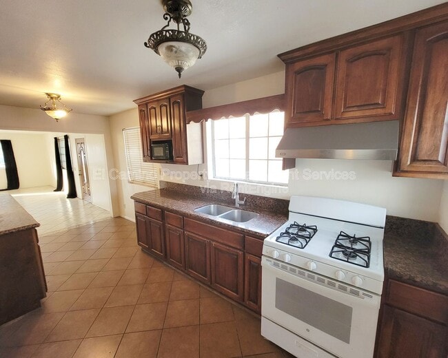 Foto del edificio - 734 Williamson Ave