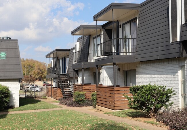 Building Photo - Las Palmas