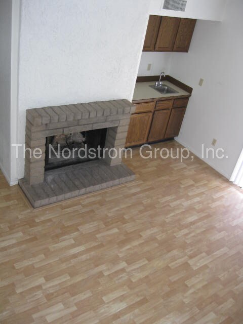 Foto del edificio - Grant/SIlverbell-2457 N Ironwood Ridge Drive
