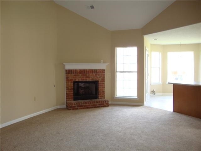 Foto del edificio - 6682 Whitten View Ln