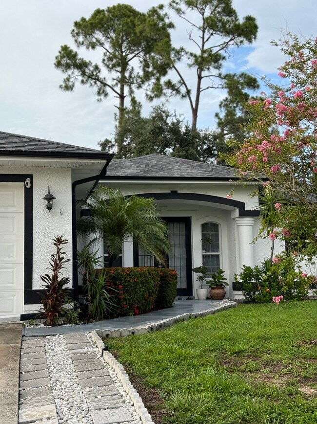Foto del edificio - 1786 Norvell Ave