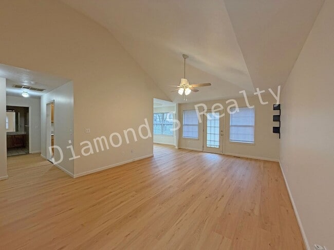 Foto del edificio - 2 Bedroom Duplex in Nixa Available!!