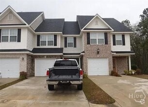 Building Photo - 42 Weslyn Park Dr