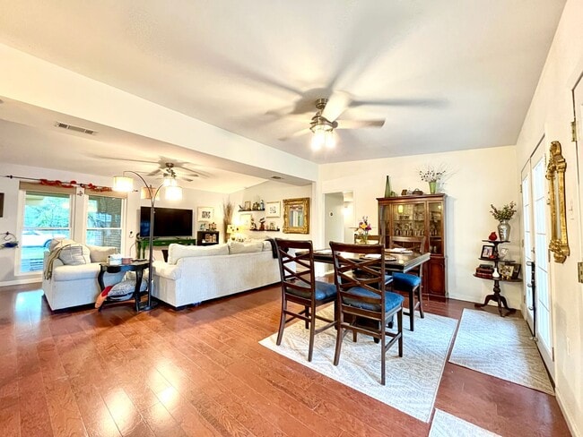 Building Photo - 3 Bedroom/2 bath North East Park Subdivision