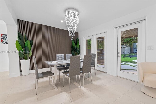 Foto del edificio - 1440 NE 149th St