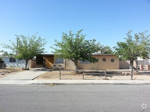 Building Photo - 1570 Serenada Ave