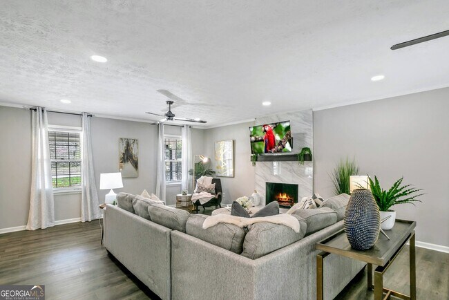 Foto del edificio - 65 Juliana Dr