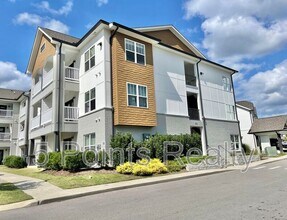 Building Photo - 934 Governors Ct