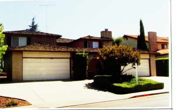 Building Photo - 10322 Alpine Dr