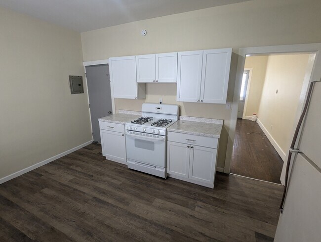 Foto del edificio - 1016 Memorial Ave