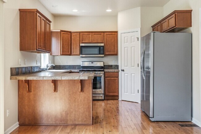 Building Photo - Great home in newer subdivision