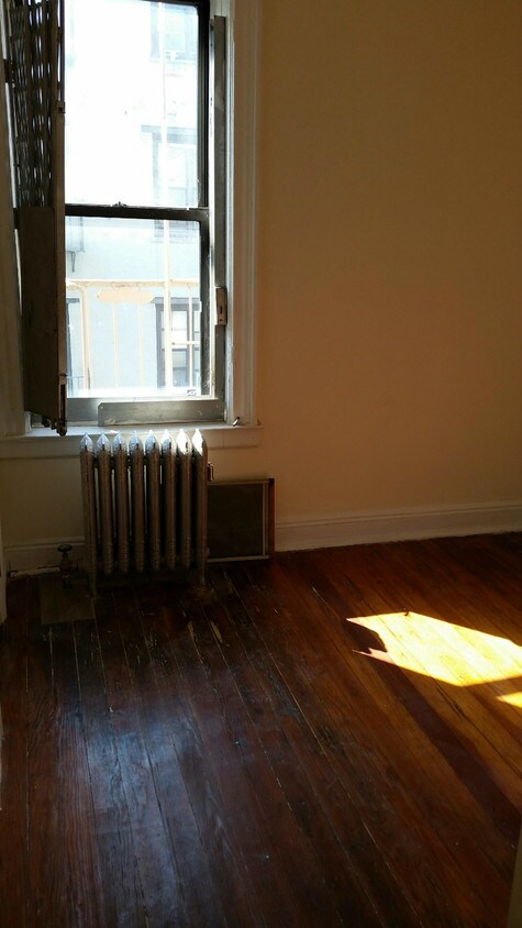 Primary Photo - 3038 30th St