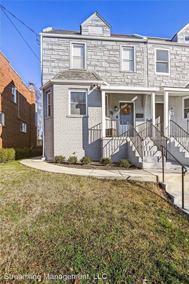 Building Photo - 3 br, 2.5 bath House - 50 53rd Street SE