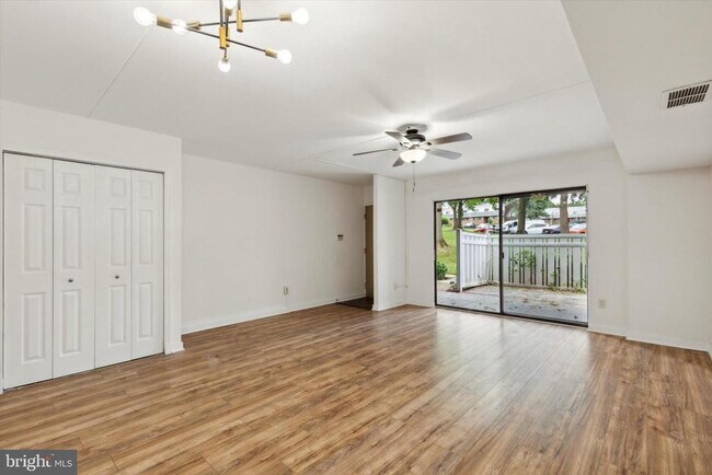 Building Photo - 112 Stony Way