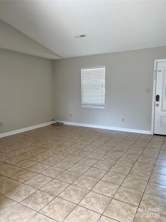 Foto del edificio - 7319 Hooksett Ct