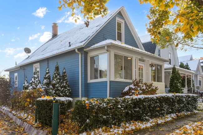 Building Photo - 331 Granby Rd